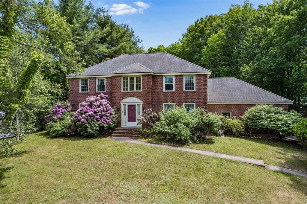 28 Brick Mill Road, Bedford, NH 03110