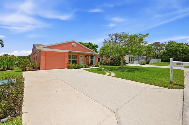 8131 Countrypark Drive, Boca Raton, FL 33433