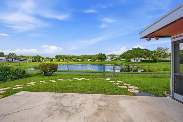 8131 Countrypark Drive, Boca Raton, FL 33433
