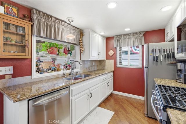 20002 Avenue Of The Oaks, Newhall, CA 91321