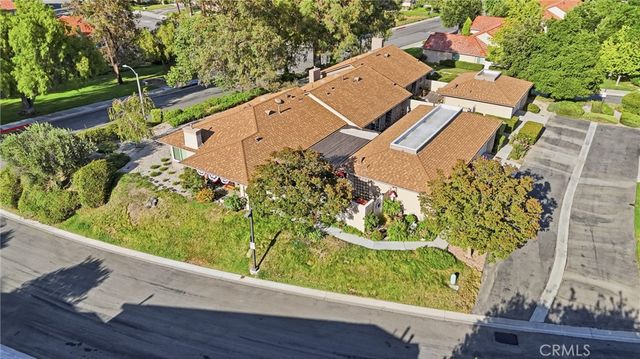 20002 Avenue Of The Oaks, Newhall, CA 91321