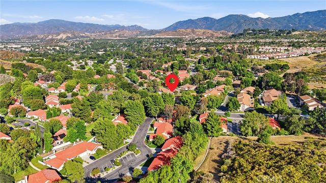 20002 Avenue Of The Oaks, Newhall, CA 91321
