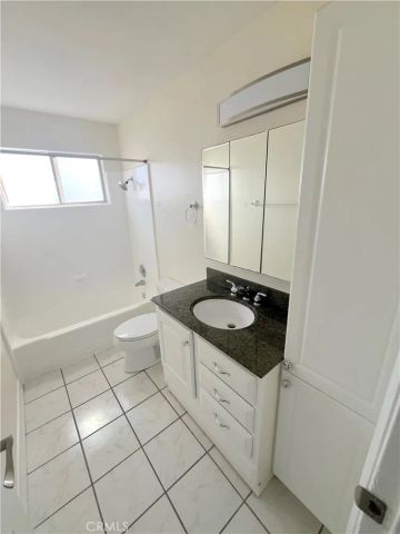 931 W 19th Street 35, Costa Mesa, CA 92627