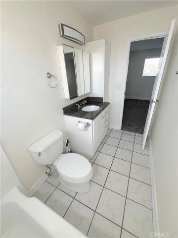 931 W 19th Street 35, Costa Mesa, CA 92627