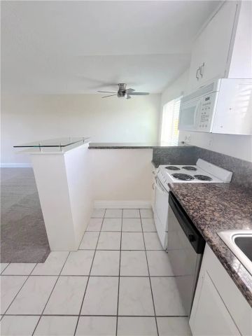 931 W 19th Street 35, Costa Mesa, CA 92627