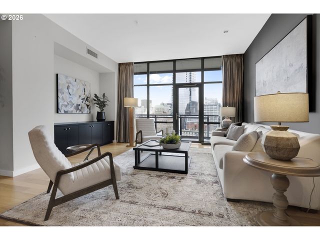 1025 Nw COUCH St 1212, Portland, OR 97209