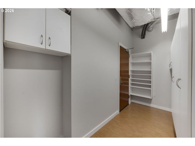 1025 Nw COUCH St 1212, Portland, OR 97209