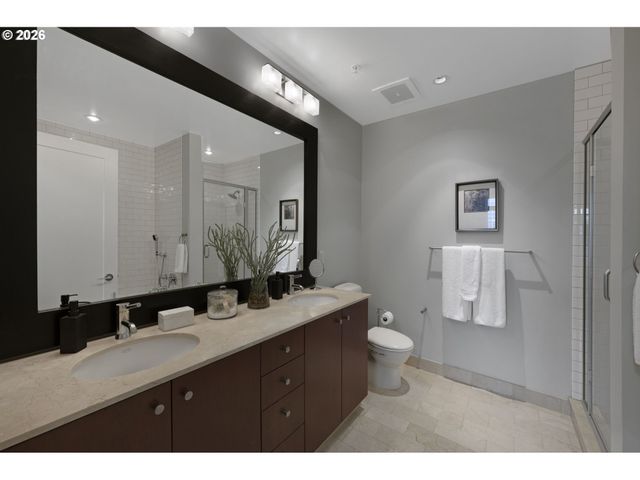 1025 Nw COUCH St 1212, Portland, OR 97209