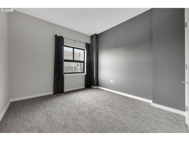 1025 Nw COUCH St 1212, Portland, OR 97209