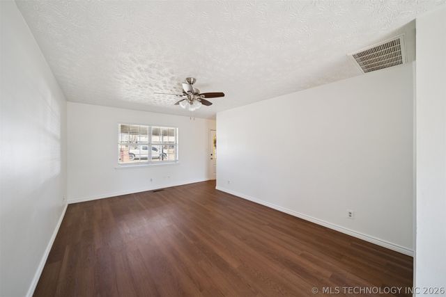 1117 W 16th Street, Claremore, OK 74017