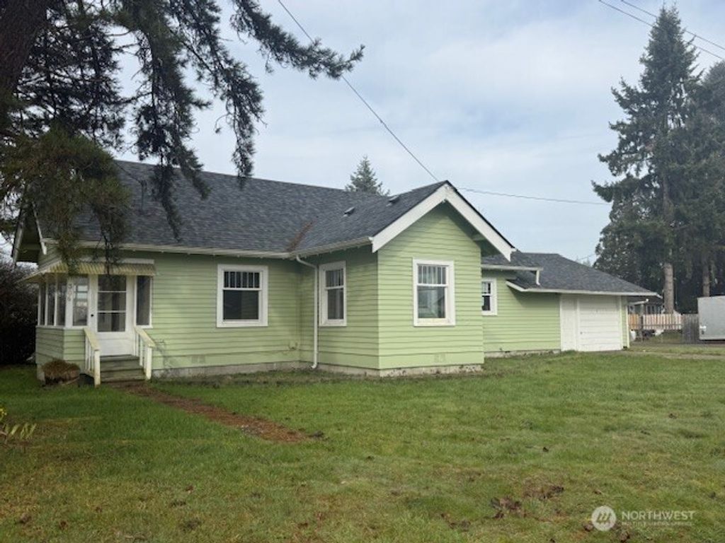 306 S 6th Street, Satsop, WA 98541