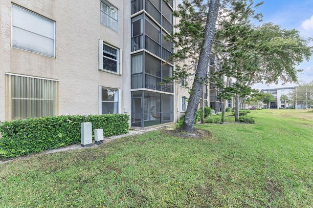 5260 NW 2nd Avenue 105, Boca Raton, FL 33487