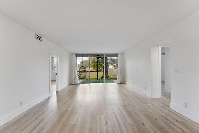 5260 NW 2nd Avenue 105, Boca Raton, FL 33487