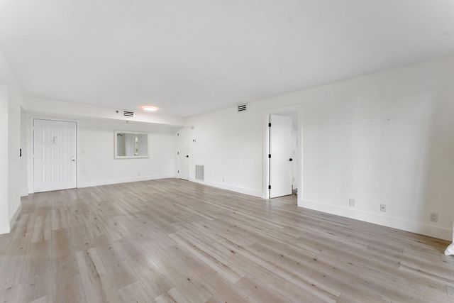 5260 NW 2nd Avenue 105, Boca Raton, FL 33487