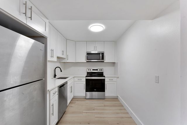 5260 NW 2nd Avenue 105, Boca Raton, FL 33487