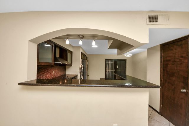 7655 Bellerive Drive 3, Houston, TX 77036