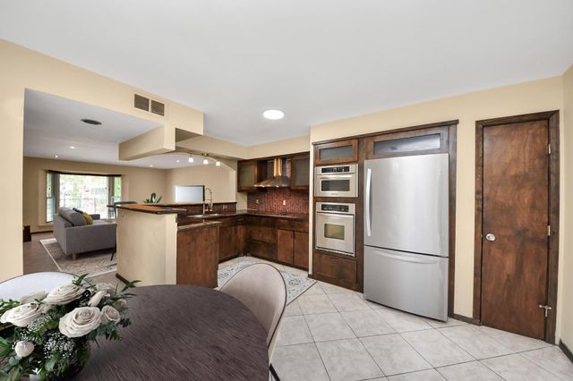 7655 Bellerive Drive 3, Houston, TX 77036