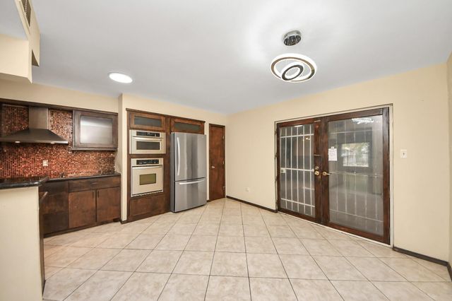 7655 Bellerive Drive 3, Houston, TX 77036