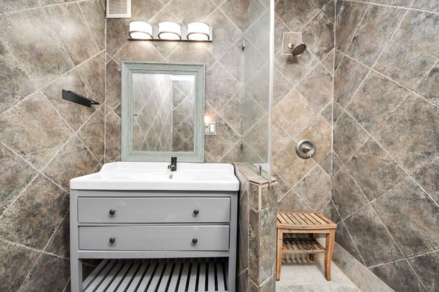 7655 Bellerive Drive 3, Houston, TX 77036