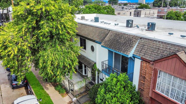 7655 Bellerive Drive 3, Houston, TX 77036