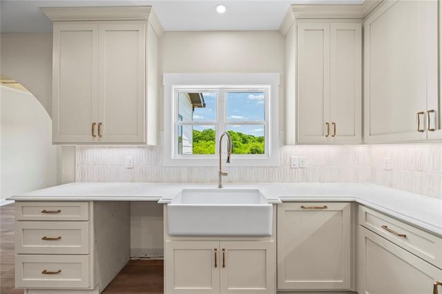 810 North Hampton, Monroe, GA 30656