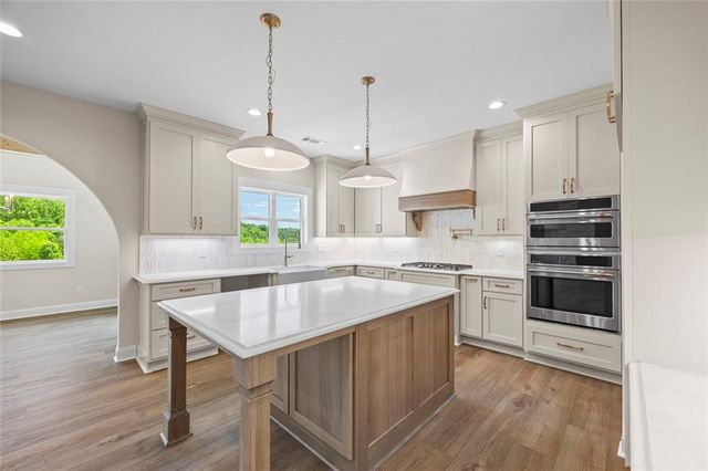 810 North Hampton, Monroe, GA 30656