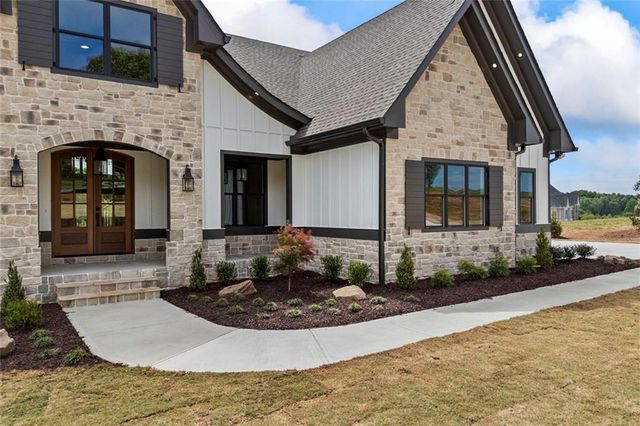 810 North Hampton, Monroe, GA 30656
