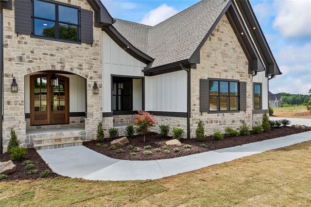 810 North Hampton, Monroe, GA 30656