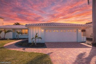 11 Palmview BLVD, Fort Myers Beach, FL 33931