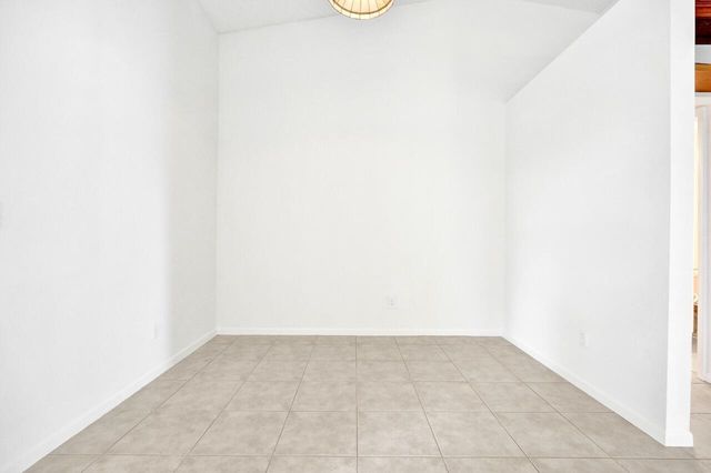 32 Buxton Lane, Boynton Beach, FL 33426