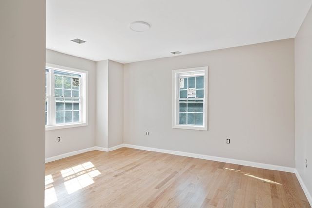 13 Marion St 11, Haverhill, MA 01832