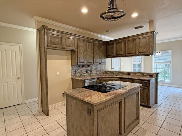 7810 Damsel St, Corpus Christi, TX 78413