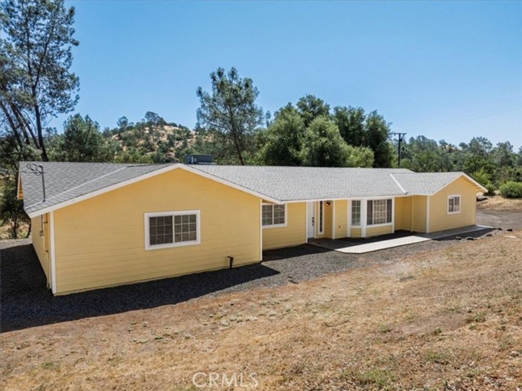 42707 Deep Forest Drive, Coarsegold, CA 93614