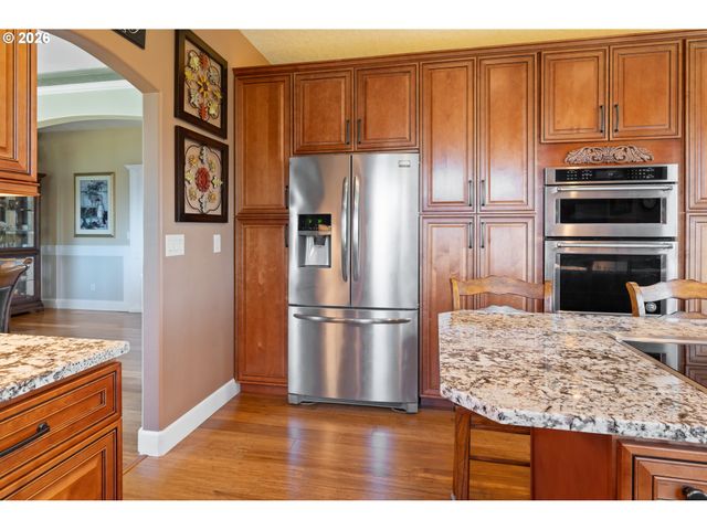95 BANYON Dr, Kelso, WA 98626