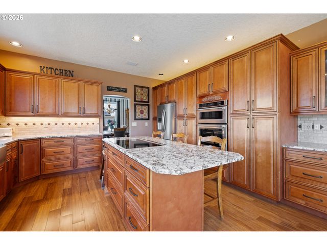 95 BANYON Dr, Kelso, WA 98626