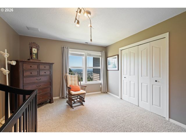 95 BANYON Dr, Kelso, WA 98626