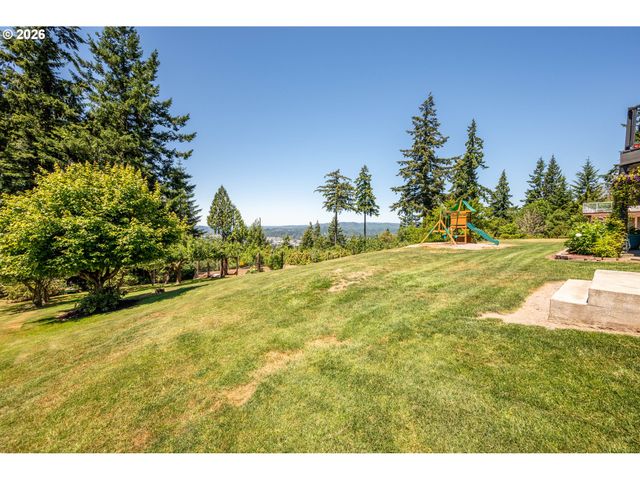 95 BANYON Dr, Kelso, WA 98626