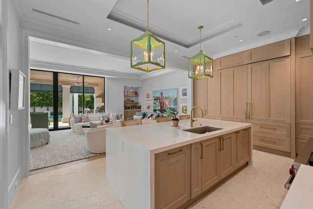 218 Brazilian Avenue, Palm Beach, FL 33480