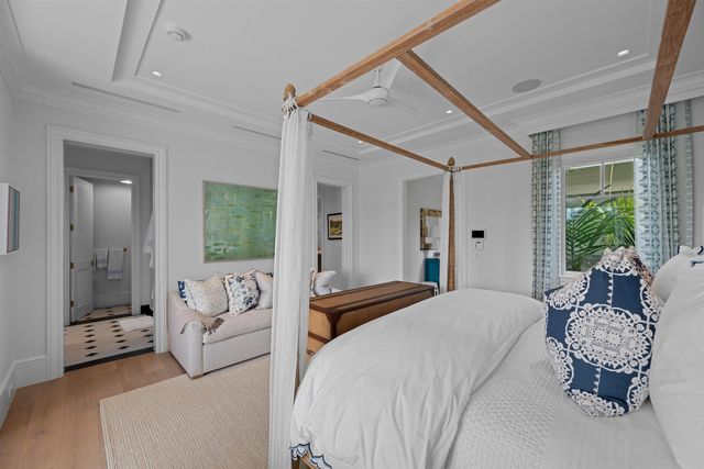 218 Brazilian Avenue, Palm Beach, FL 33480