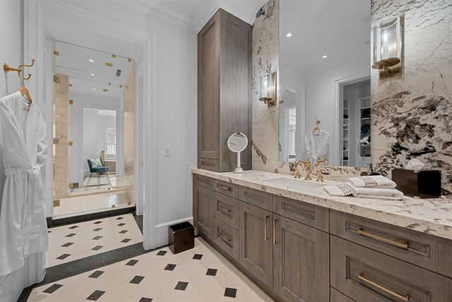 218 Brazilian Avenue, Palm Beach, FL 33480