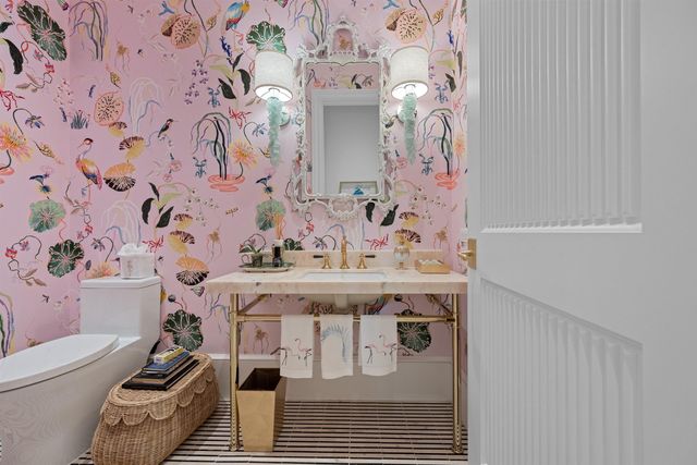 218 Brazilian Avenue, Palm Beach, FL 33480