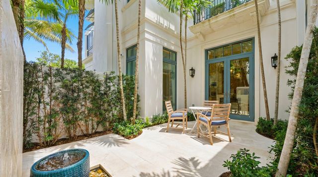 218 Brazilian Avenue, Palm Beach, FL 33480