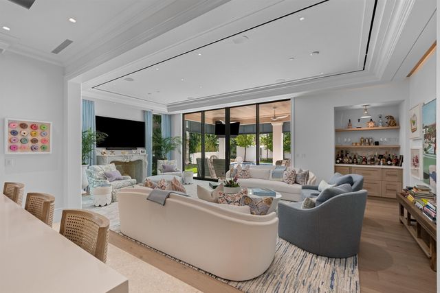 218 Brazilian Avenue, Palm Beach, FL 33480