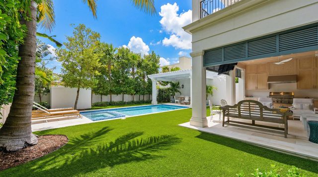 218 Brazilian Avenue, Palm Beach, FL 33480