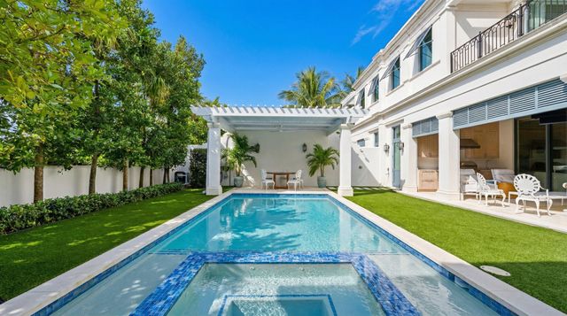 218 Brazilian Avenue, Palm Beach, FL 33480