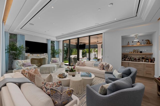 218 Brazilian Avenue, Palm Beach, FL 33480