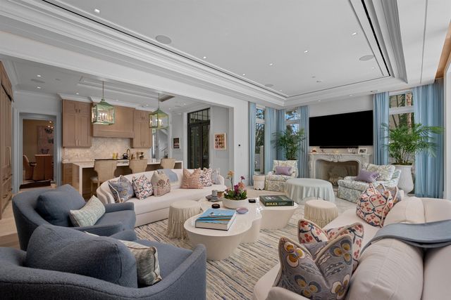 218 Brazilian Avenue, Palm Beach, FL 33480