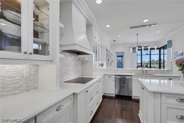 3323 Atlantic CIR, Naples, FL 34119