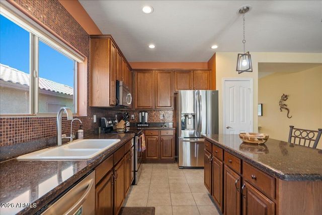 658 W SILVER REEF Court, Casa Grande, AZ 85122