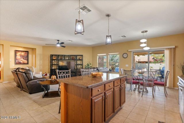 658 W SILVER REEF Court, Casa Grande, AZ 85122